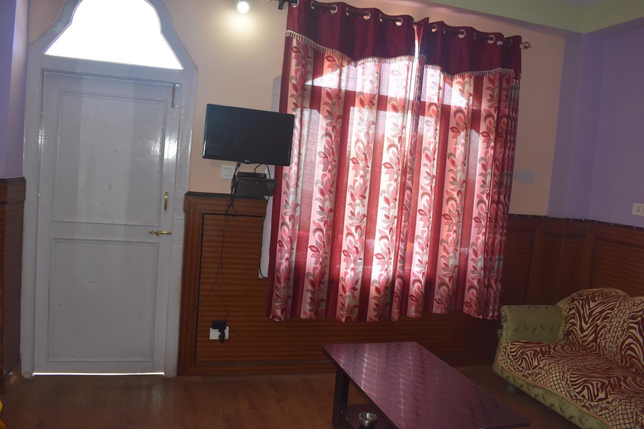 Hotel Snow Flake Rāmpur Dış mekan fotoğraf